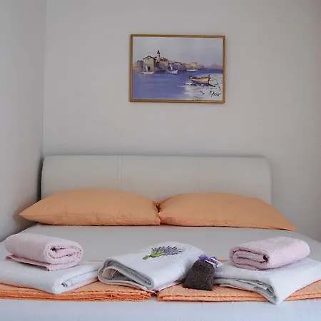 Lili- One Bedroom With Terrace St * Splitska