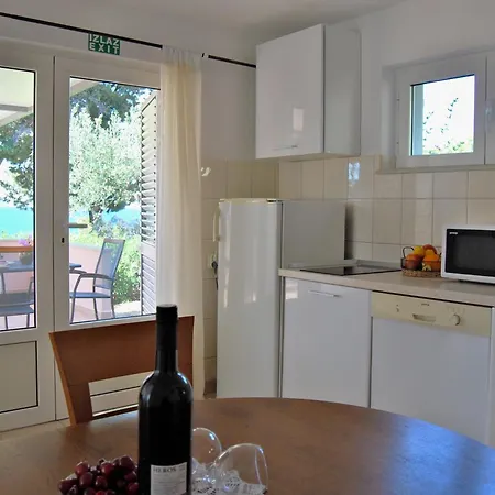 Apartmán Lili- One Bedroom With Terrace St Splitska