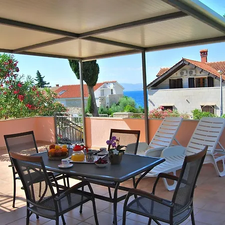Lili- One Bedroom With Terrace St Apartment *