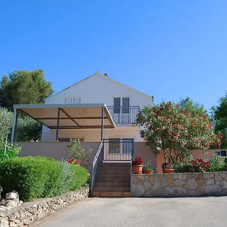 Apartment Lili- One Bedroom With Terrace St Splitska
