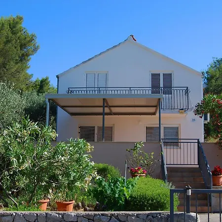 Lili- One Bedroom With Terrace St Splitska