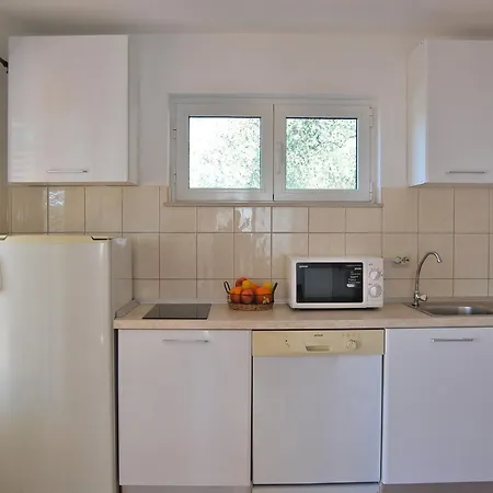 Lili- One Bedroom With Terrace St * Splitska